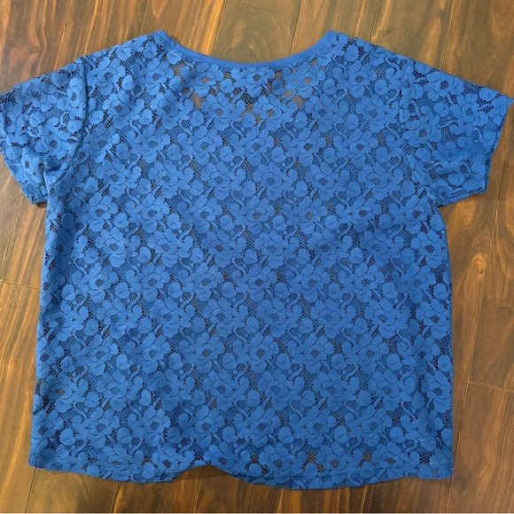 H&M Vibrant Blue Lace Short Sleeve Top - Picture 4 of 4